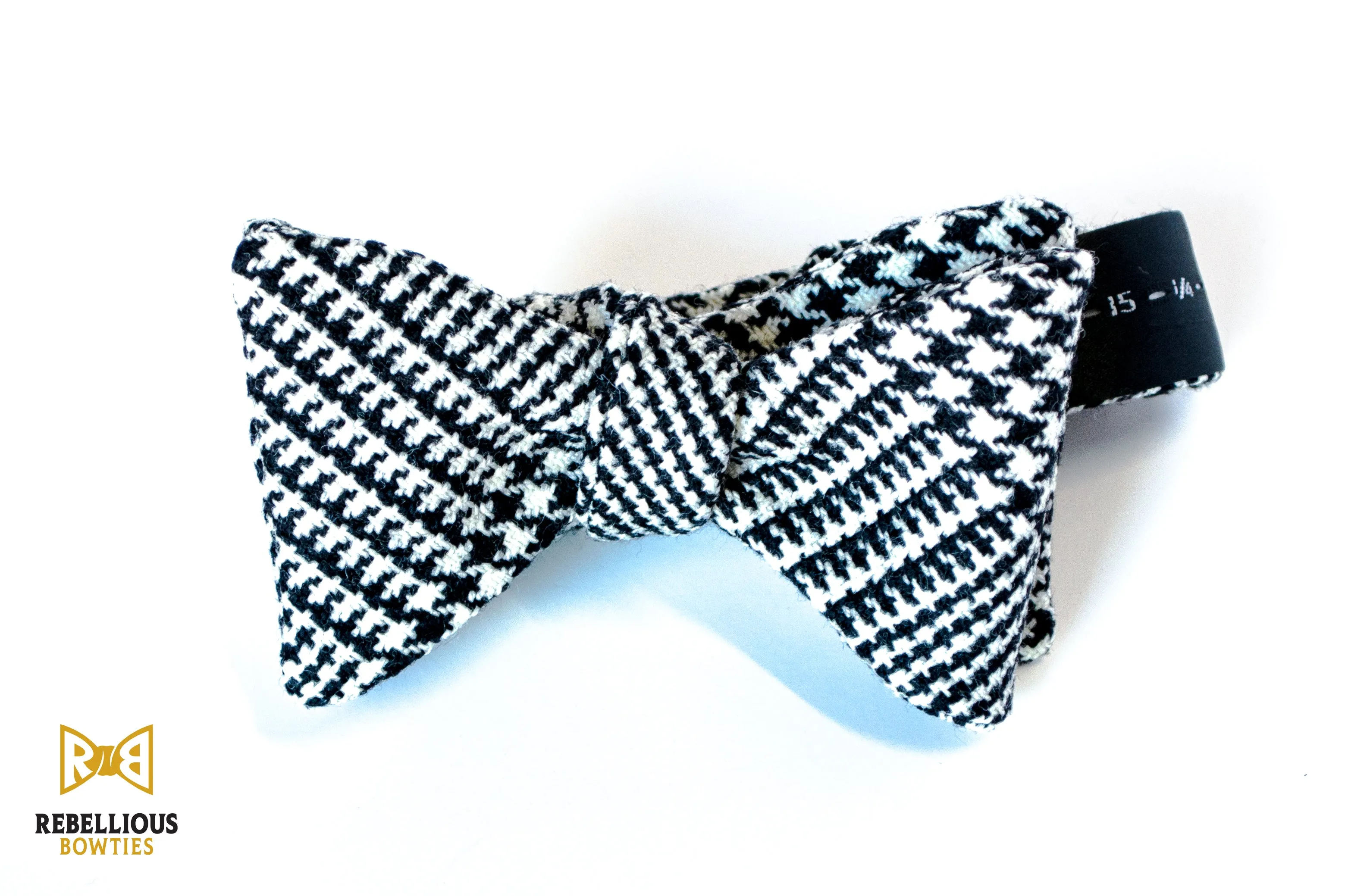 Black and White Wool Houndstooth Bow Tie Butterfly
