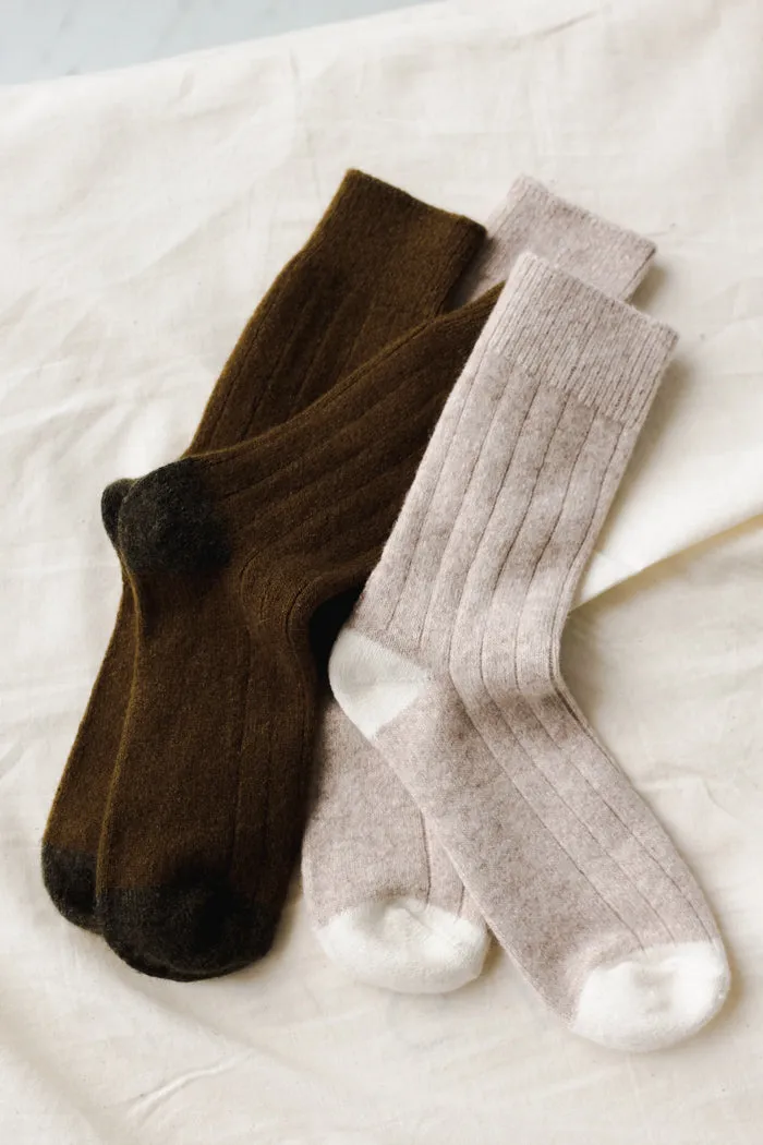 CLASSIC CASHMERE SOCKS FAWN