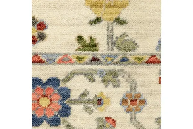 Lucca 93W Ivory Rug