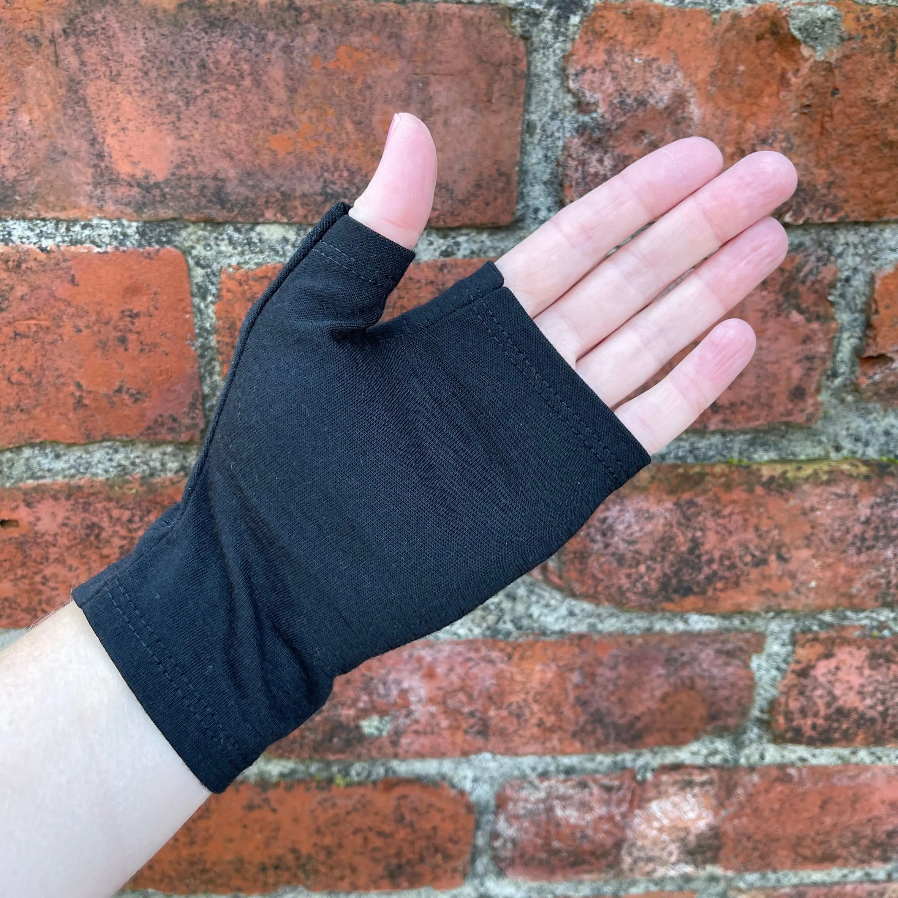 Merino Wool Gloves - Short Black