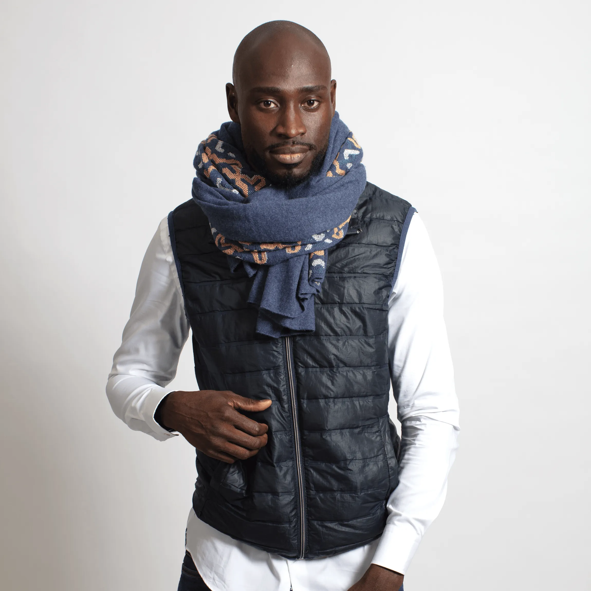 NOTTE BLUE CASHMERE SHAWL