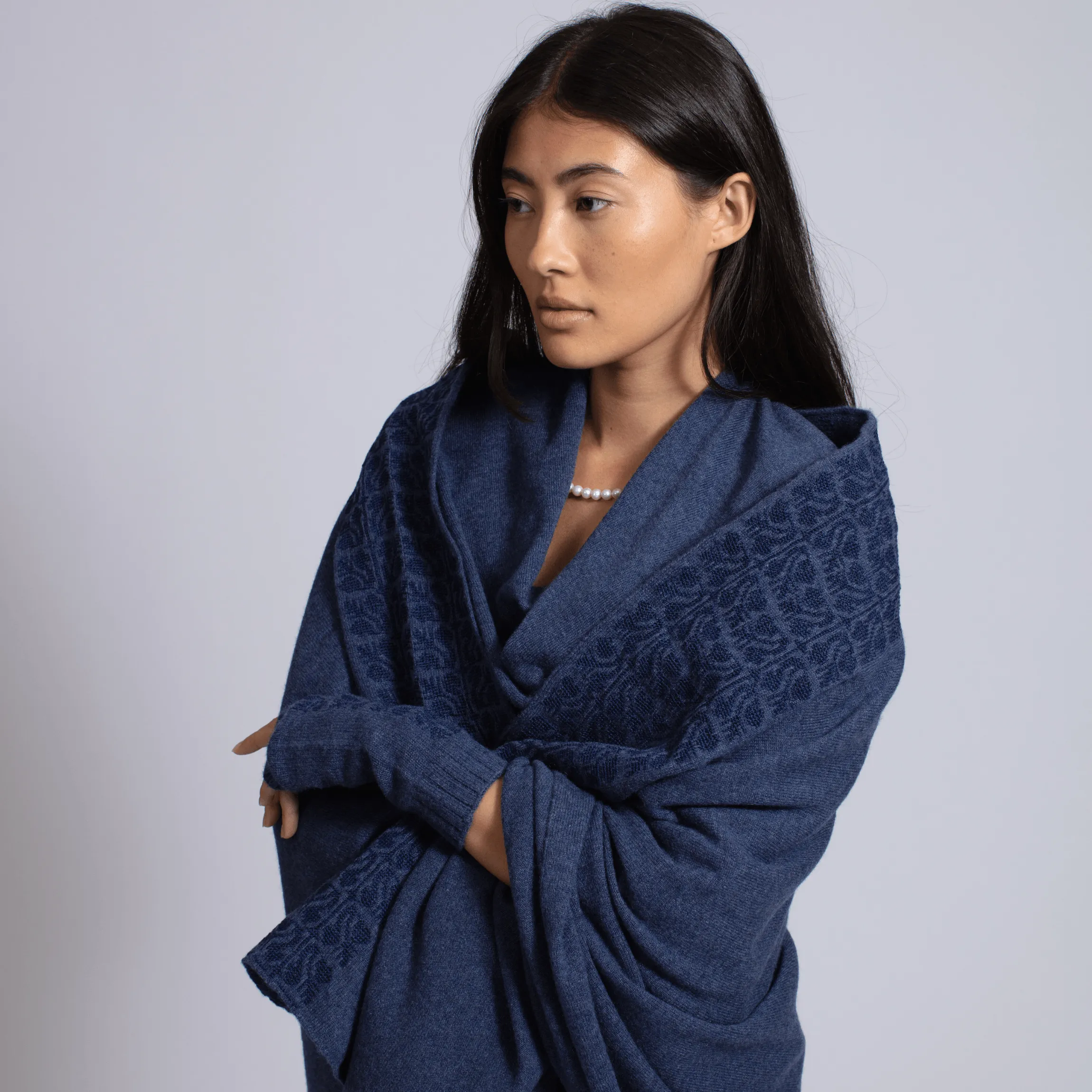 NOTTE BLUE CASHMERE SHAWL