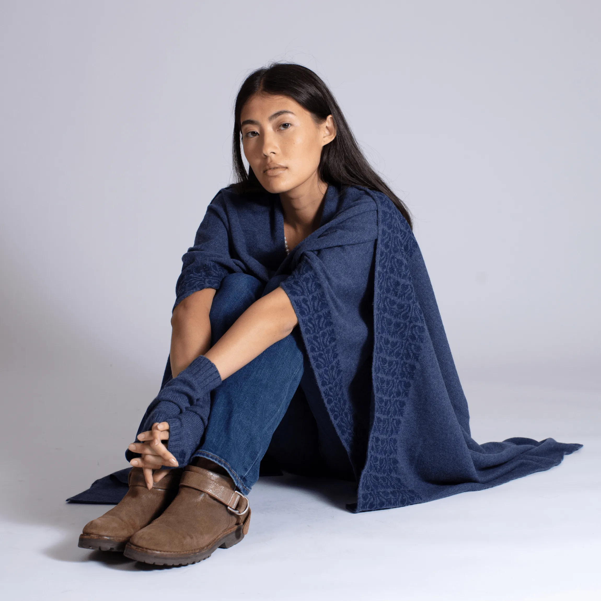 NOTTE BLUE CASHMERE SHAWL