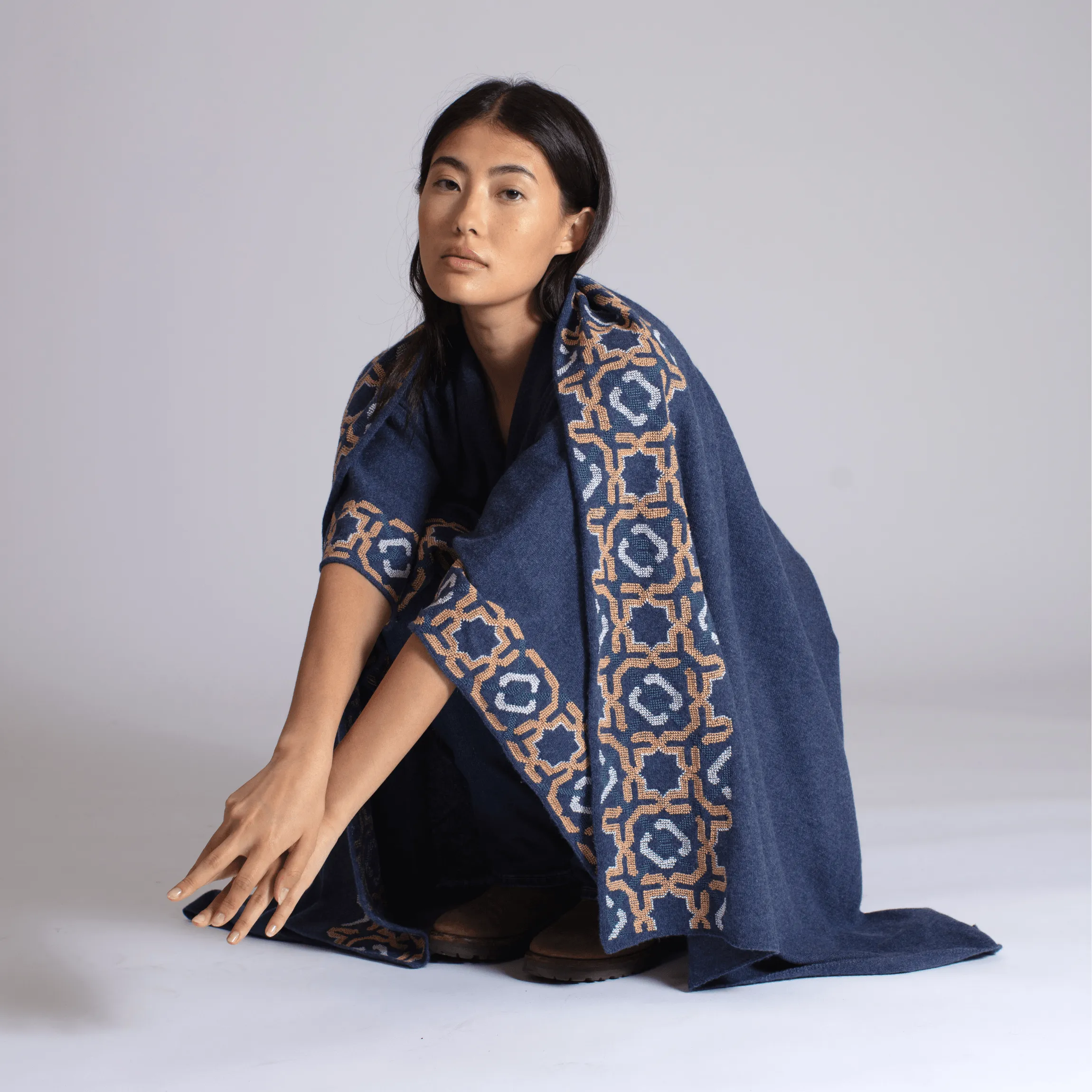 NOTTE BLUE CASHMERE SHAWL