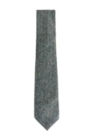 Tie C