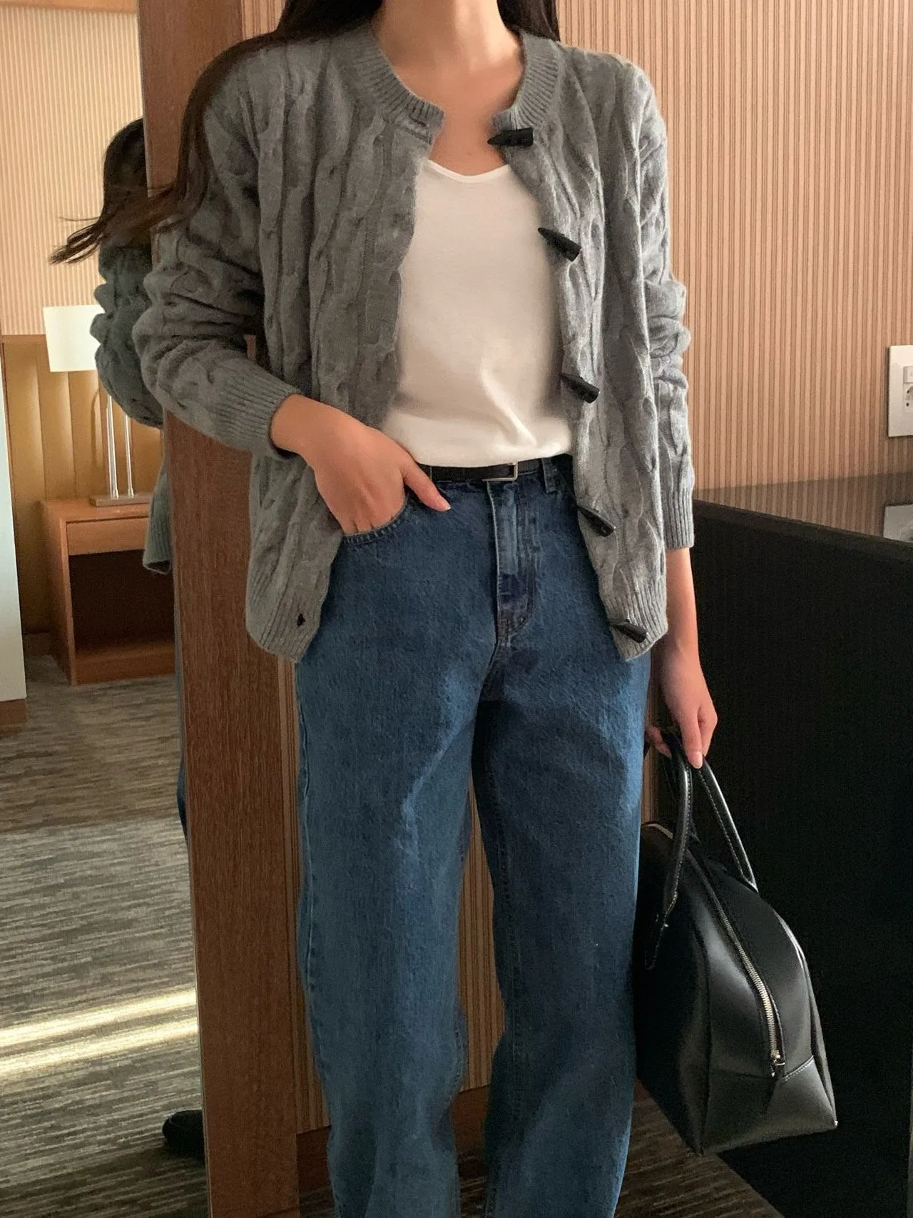 TOGGLE BUTTON CABLE KNIT CARDIGAN