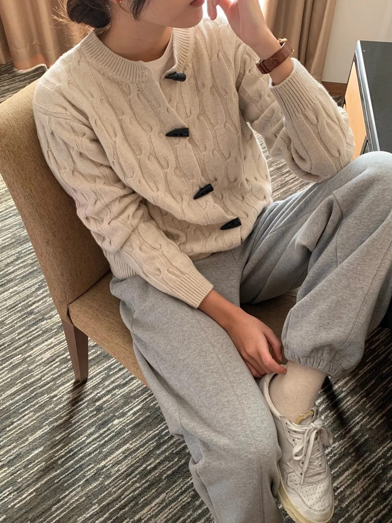 TOGGLE BUTTON CABLE KNIT CARDIGAN