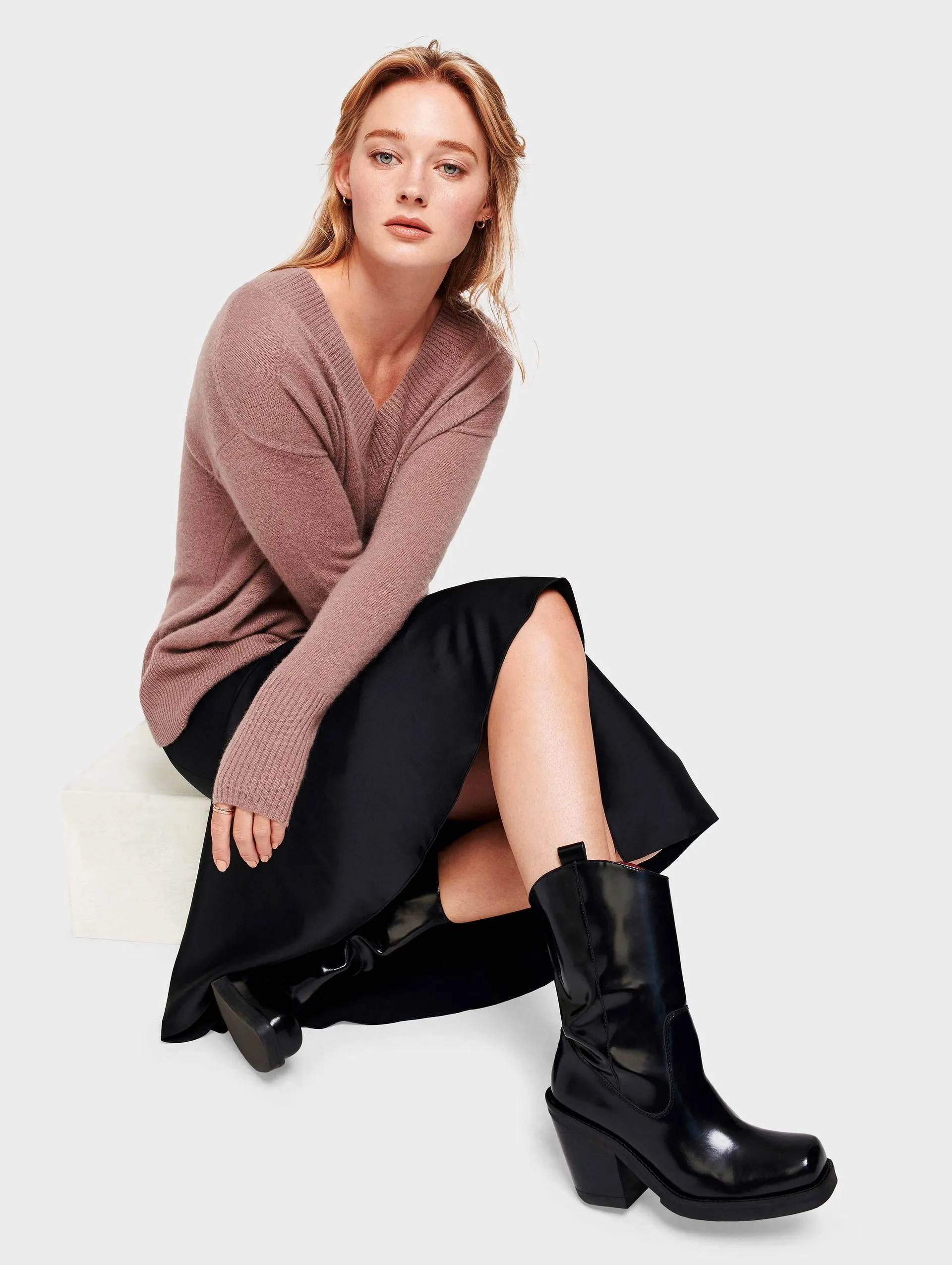 White   Warren - Wide Rib Slouchy V Neck in Smoky Quartz Heather