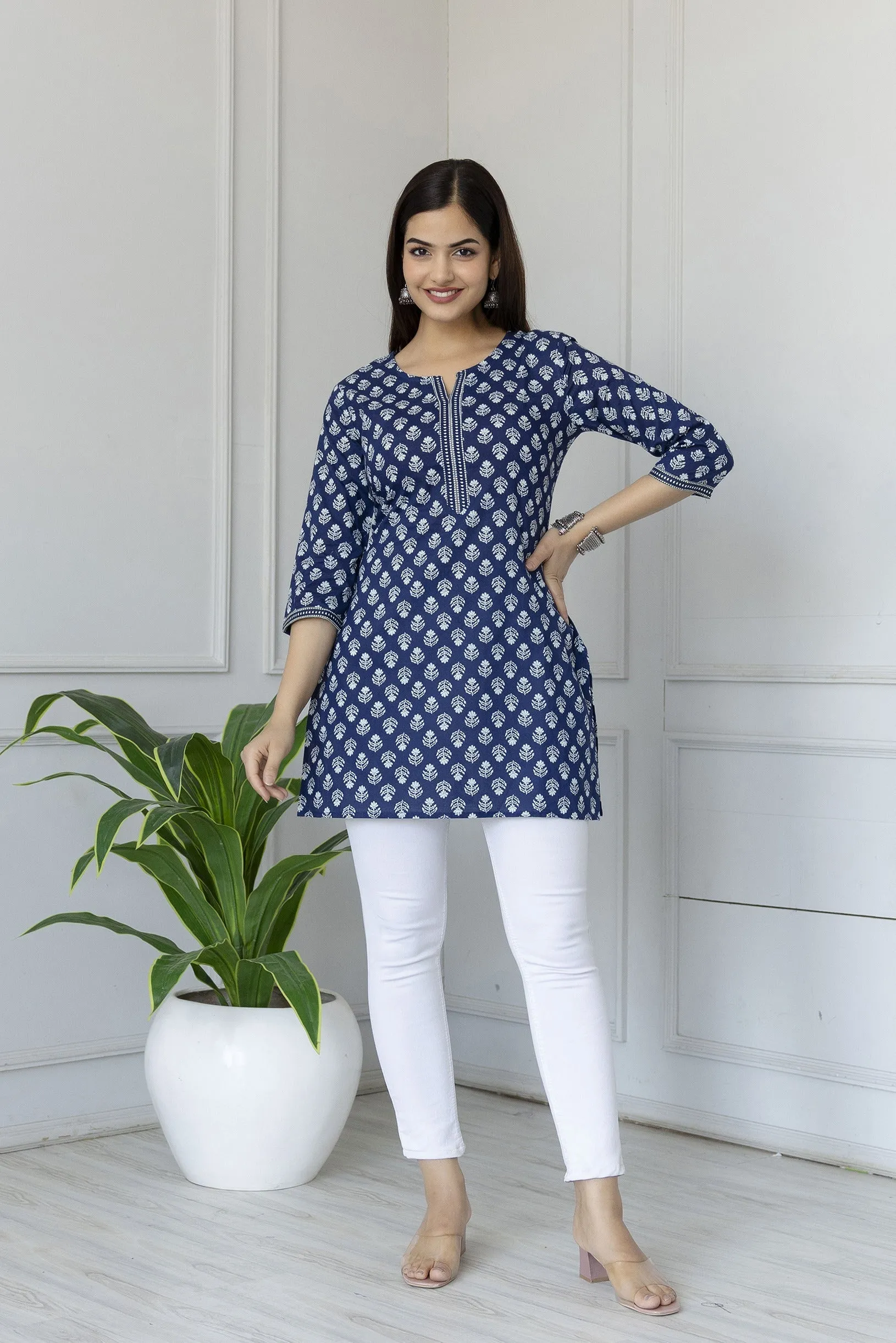 Women Blue Straight Tunic With Three Quarter Sleeves