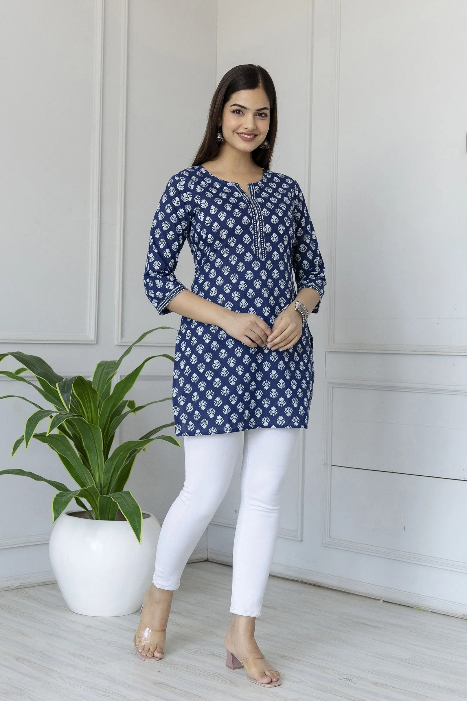 Women Blue Straight Tunic With Three Quarter Sleeves